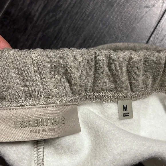 Fear of God Essentials Charcoal Sweatpants - Picture 3 of 4